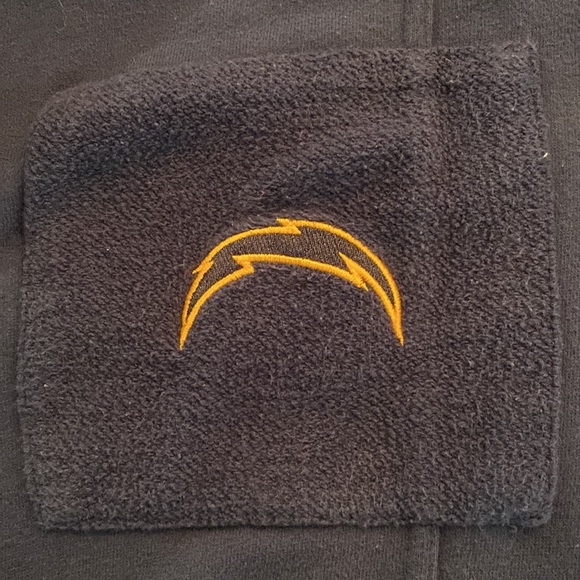 San Diego Chargers Vintage NFL Proline Zippered Sweatshirt - Picture 5 of 6